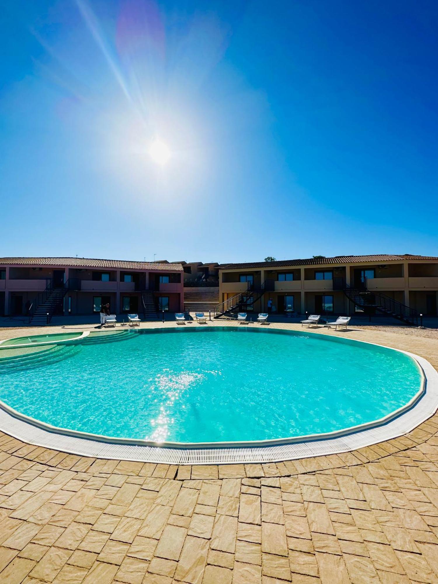 Residence Rocce Rosse Изола-Росса Экстерьер фото