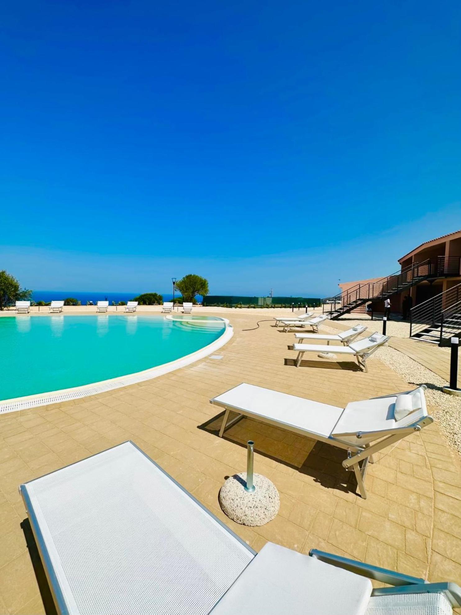 Residence Rocce Rosse Изола-Росса Экстерьер фото